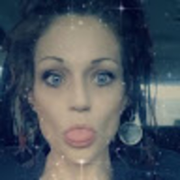 Meet your Posher, Jessica - Picture 1 of 1